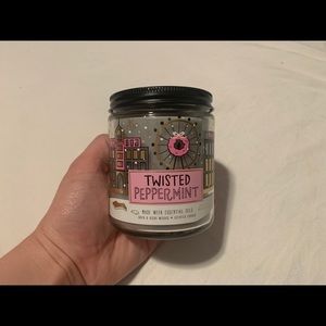 Twisted Peppermint Candle